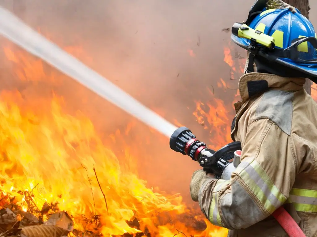 Combate a incêndio